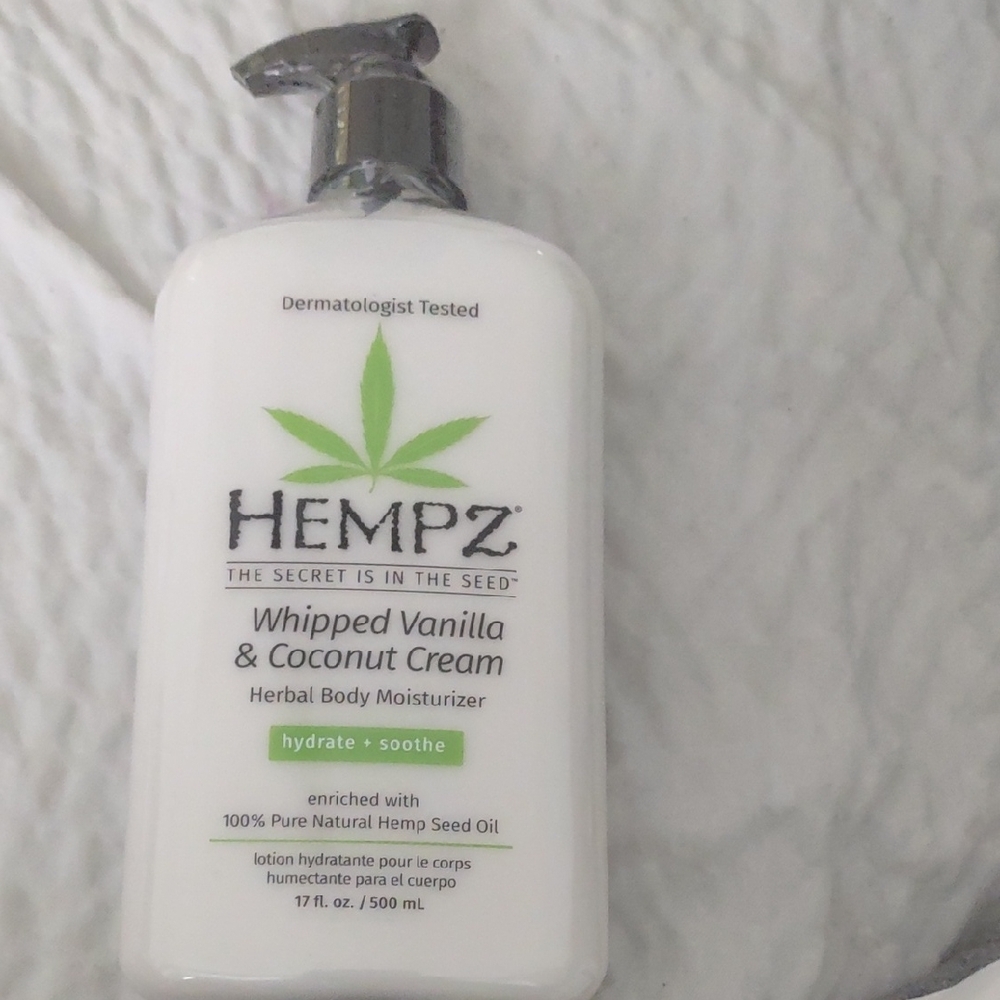 Hempz Vanilla & Coconut Cream Herbal Moisturizer